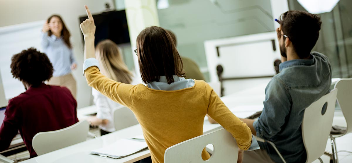 Studenti in aula durante un corso di formazione